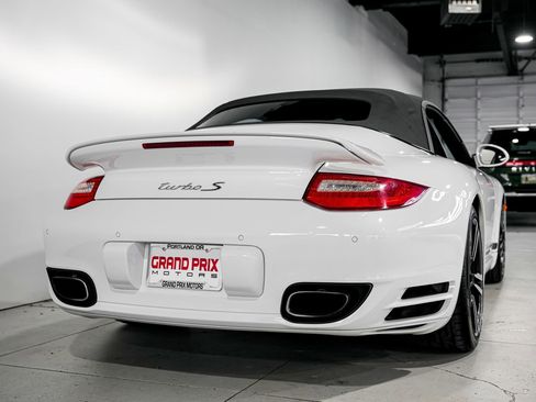 Used 2011 Porsche 911 Turbo S AWD/4WD image 40
