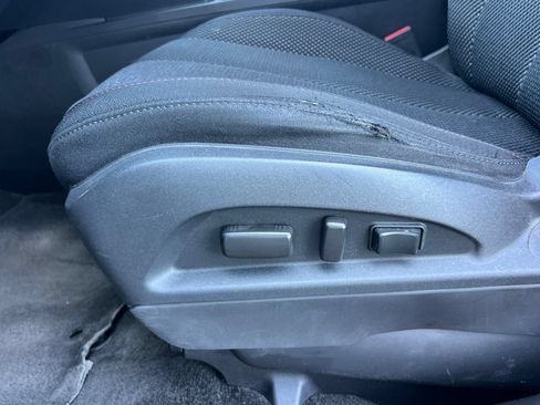 Used 2017 Chevrolet Equinox LT w/ Convenience Package FWD image 14
