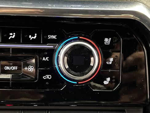 Used 2025 GMC Sierra 1500 Denali w/ Technology Package AWD/4WD image 56