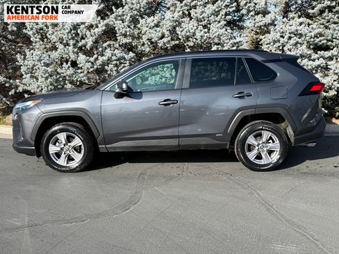 Used 2025 Toyota RAV4 LE image 4