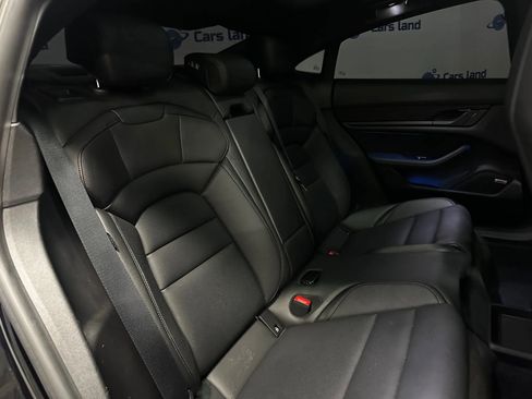Used 2021 Porsche Taycan image 21