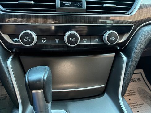 Used 2022 Honda Accord Sport image 10