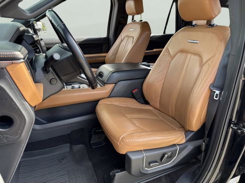 Used 2022 Ford Expedition Platinum AWD/4WD image 28