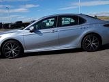 Used 2024 Toyota Camry SE image 2