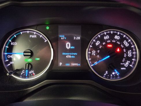 Used 2021 Toyota RAV4 XLE image 18