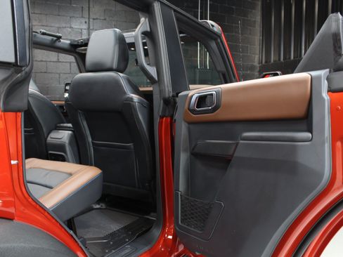 Used 2024 Ford Bronco Outer Banks AWD/4WD image 46
