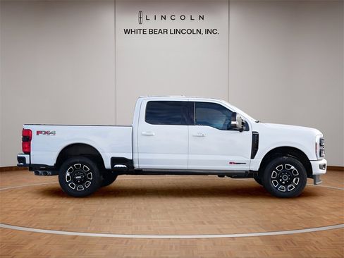 Used 2025 Ford F250 Platinum image 4