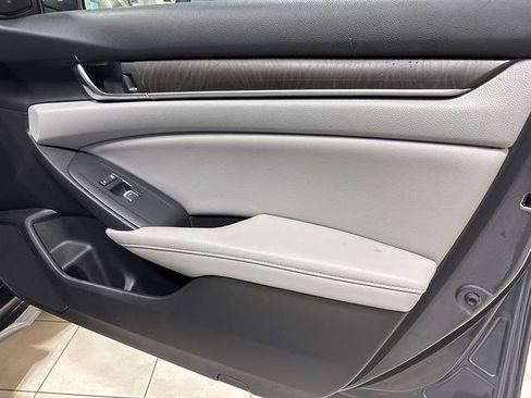 Used 2018 Honda Accord EX-L image 19