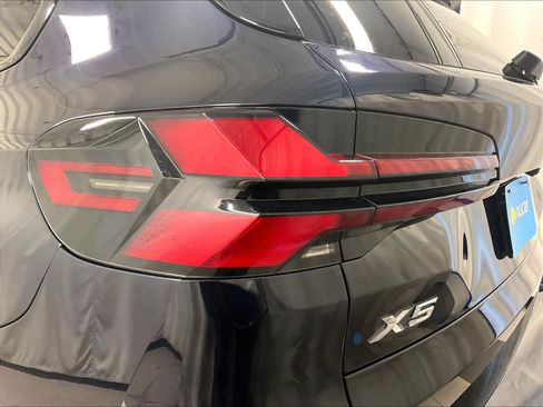 Used 2024 BMW X5 xDrive40i w/ M Sport Package image 35