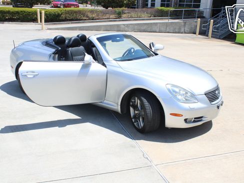 Used 2006 Lexus SC 430 Convertible RWD image 25