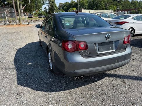 Used 2010 Volkswagen Jetta SE FWD image 11