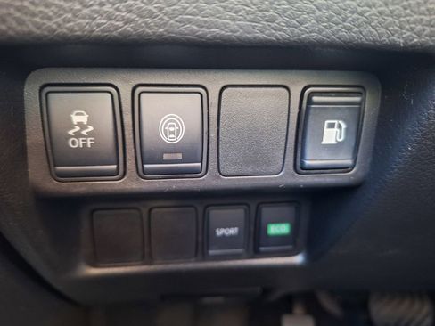 Used 2020 Nissan Rogue S image 11