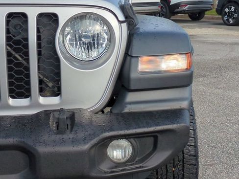 Used 2020 Jeep Gladiator Sport w/ Quick Order Package 24S AWD/4WD image 10