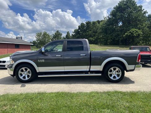 Used 2015 RAM 1500 Laramie AWD/4WD image 5