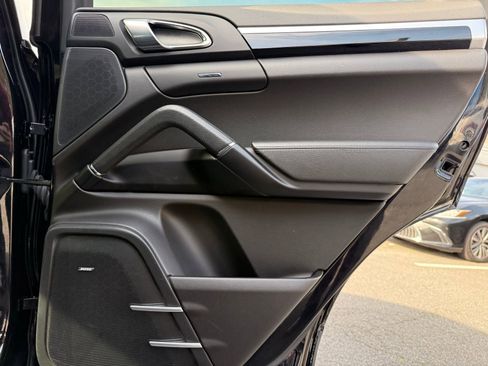 Used 2017 Porsche Cayenne image 28