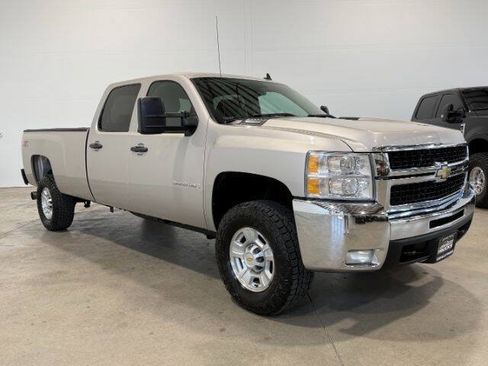Used 2009 Chevrolet Silverado 3500 LT w/ Exterior Plus Package AWD/4WD image 5