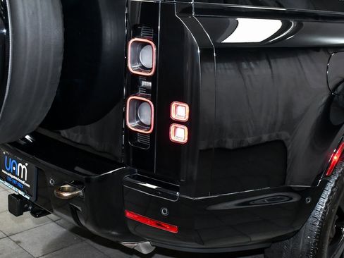 Used 2024 Land Rover Defender 130 X image 75