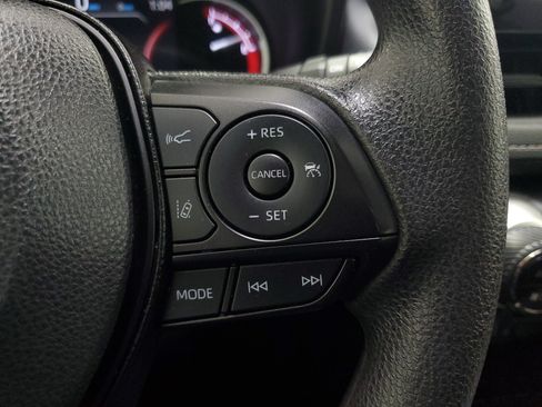 Used 2025 Toyota RAV4 XLE FWD image 24