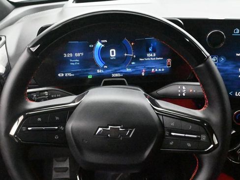 Used 2025 Chevrolet Blazer EV RS w/ Super Cruise Package AWD/4WD image 9