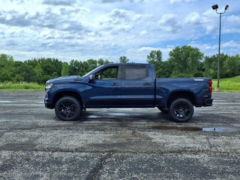 Used 2023 Chevrolet Silverado 1500 LT Trail Boss w/ LT Trail Boss Premium Package AWD/4WD image 9