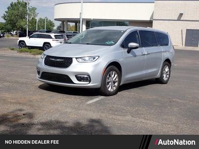 Used 2023 Chrysler Pacifica Touring-L