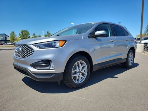 Certified 2023 Ford Edge SEL w/ Convenience Package AWD/4WD image 2