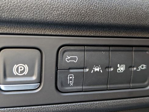 Used 2024 GMC Hummer EV 2X w/ LPO, Sport Package image 36