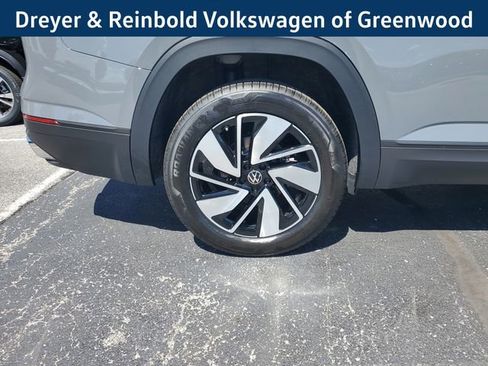 New 2026 Volkswagen Atlas SE image 3