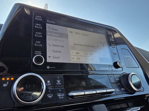 Used 2022 Toyota Highlander XLE image 15