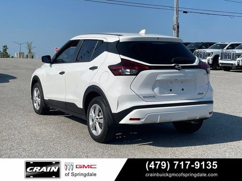 Used 2023 Nissan Kicks S FWD image 5