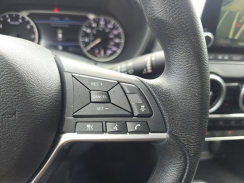 Used 2025 Nissan Sentra SV FWD image 23