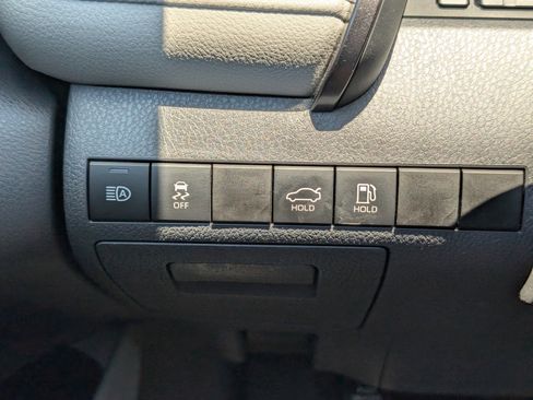 Used 2019 Toyota Camry SE FWD image 24