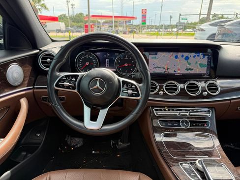 Used 2019 Mercedes-Benz E 300 image 21