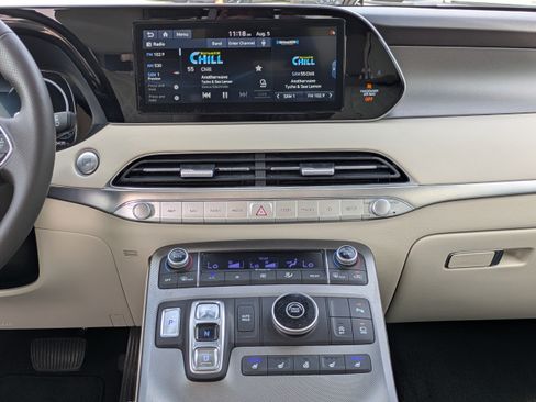 Used 2020 Hyundai Palisade Limited FWD image 17