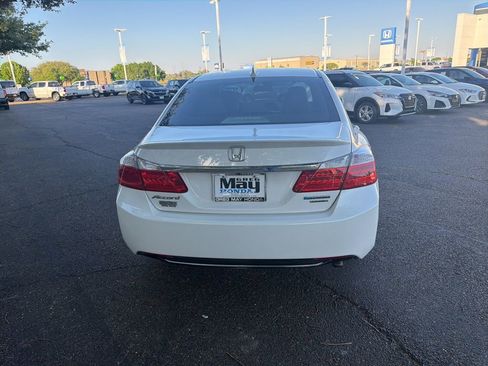 Used 2015 Honda Accord Touring image 4