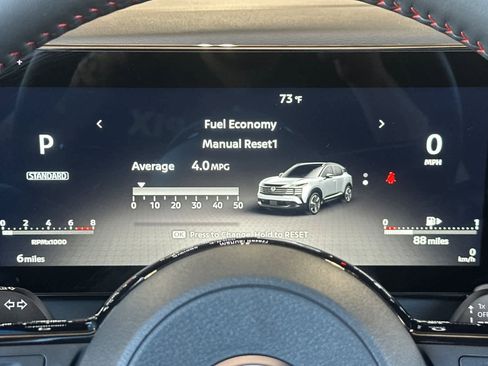New 2026 Nissan Kicks SR AWD/4WD image 24