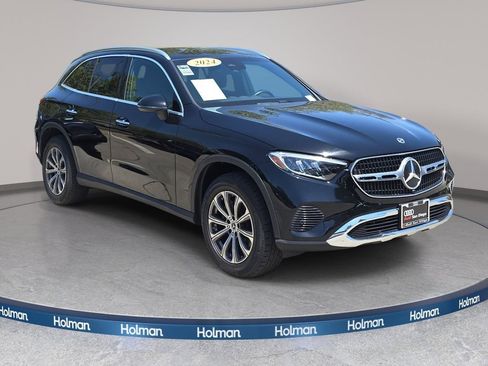 Used 2024 Mercedes-Benz GLC 300 4MATIC image 4