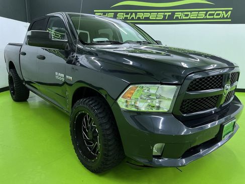 Used 2017 RAM 1500 Express w/ Express Value Package AWD/4WD image 2