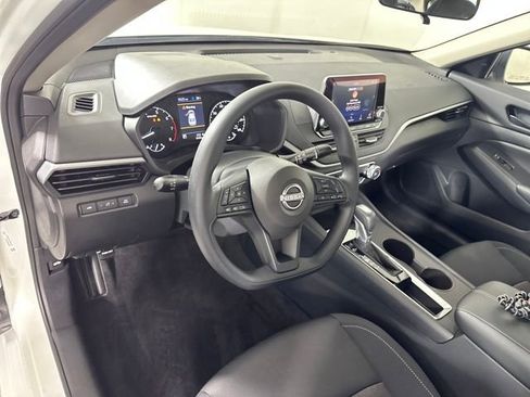 Certified 2025 Nissan Altima 2.5 S image 13