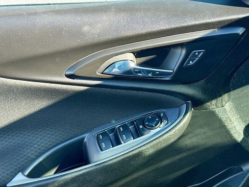 Used 2023 Chevrolet Malibu LT image 18