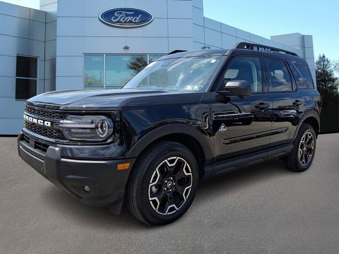 Certified 2025 Ford Bronco Sport Outer Banks w/ Outer Banks Tech Package+ AWD/4WD image 4