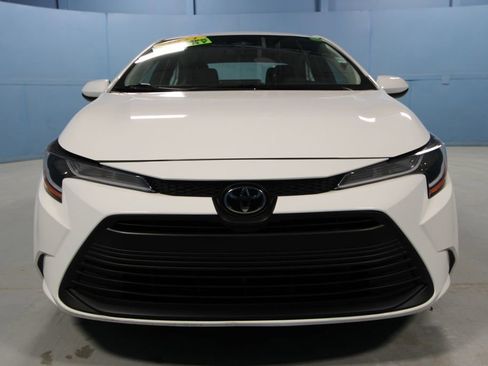 Used 2023 Toyota Corolla LE image 19