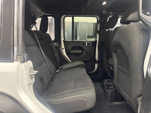 Used 2018 Jeep Wrangler Unlimited Sport S AWD/4WD image 22