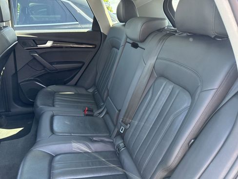 Used 2019 Audi Q5 2.0T Premium w/ Convenience Package AWD/4WD image 6