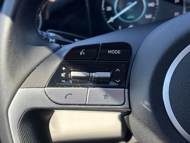 Used 2024 Hyundai Elantra Limited FWD image 19