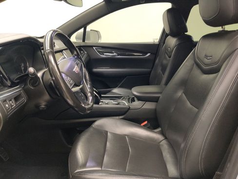 Used 2020 Cadillac XT5 Premium Luxury FWD image 17