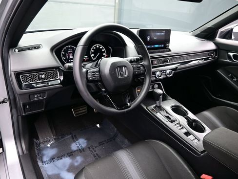 Used 2025 Honda Civic Sport image 12