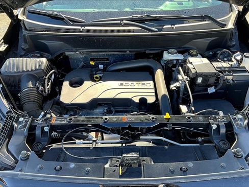 Used 2024 GMC Terrain SLT w/ Infotainment Package II image 21