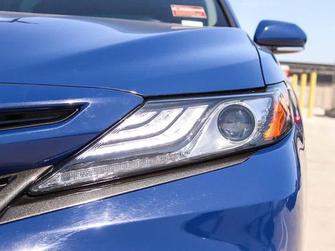 Used 2023 Toyota Camry XSE FWD image 7