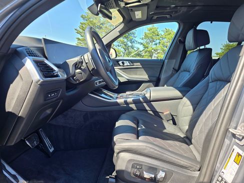 Used 2025 BMW X5 M60i AWD/4WD image 10